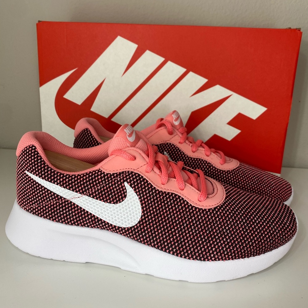 Nike Tanjun Women's Running Shoes Pink BV7432 002